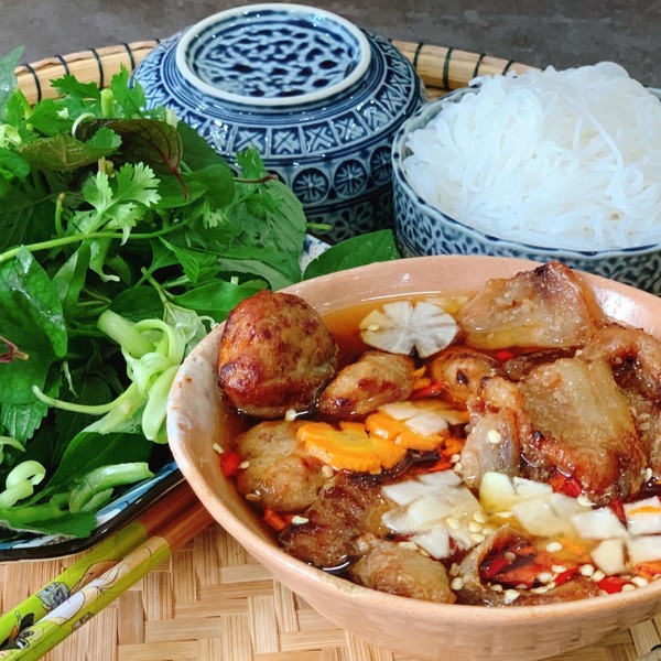 Bún chả thịt nướng Hà Nội